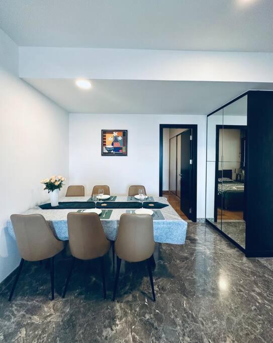 D1Mension 3Br Luxury Condo City Center In Dist 1 Хошимін Екстер'єр фото