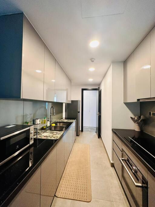 D1Mension 3Br Luxury Condo City Center In Dist 1 Хошимін Екстер'єр фото